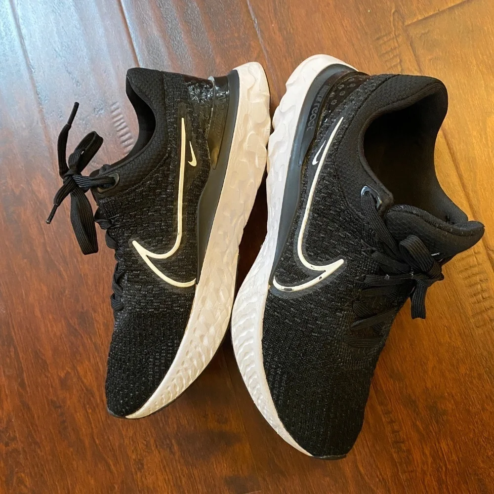 Nike React Infinity Flyknit 3 Black and White Size 11